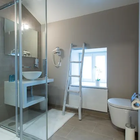Des Grands Bois Hotell