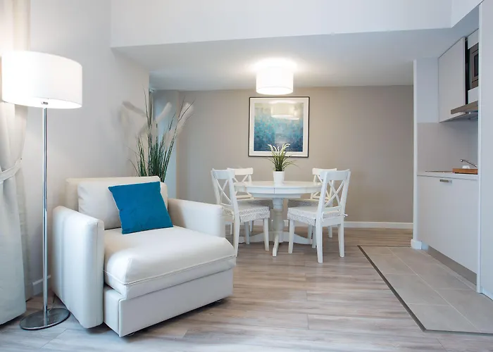 Des Grands Bois Hotel 3*