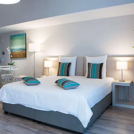 Des Grands Bois Hotel 3*