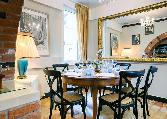 Des Grands Bois Hotel 3*