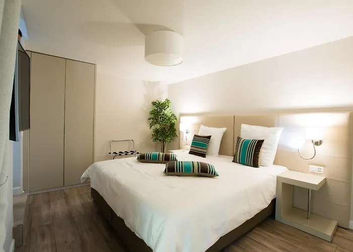 Des Grands Bois Hotel 3*